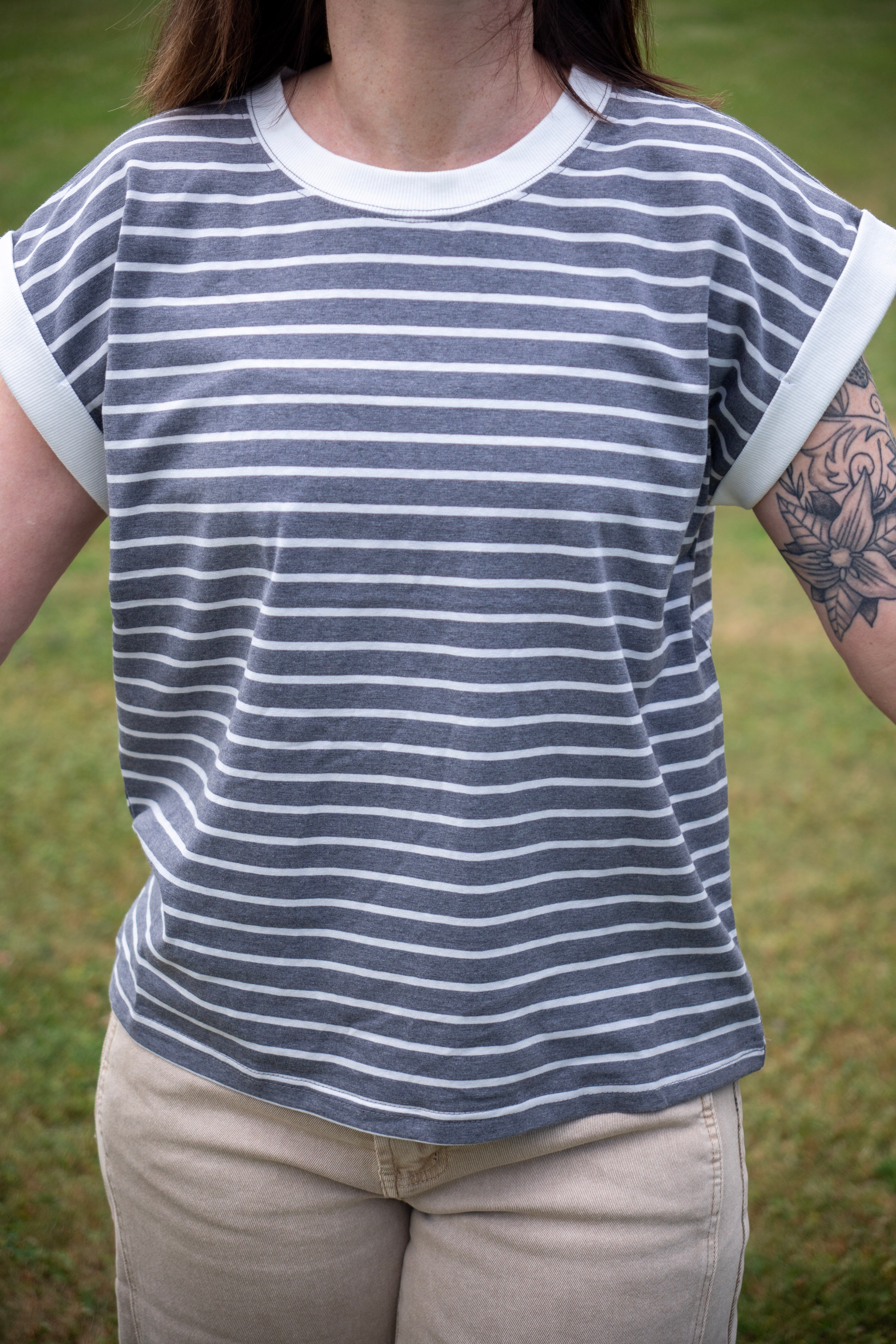 Contrast Trim Cap Sleeve Stripe Tee
