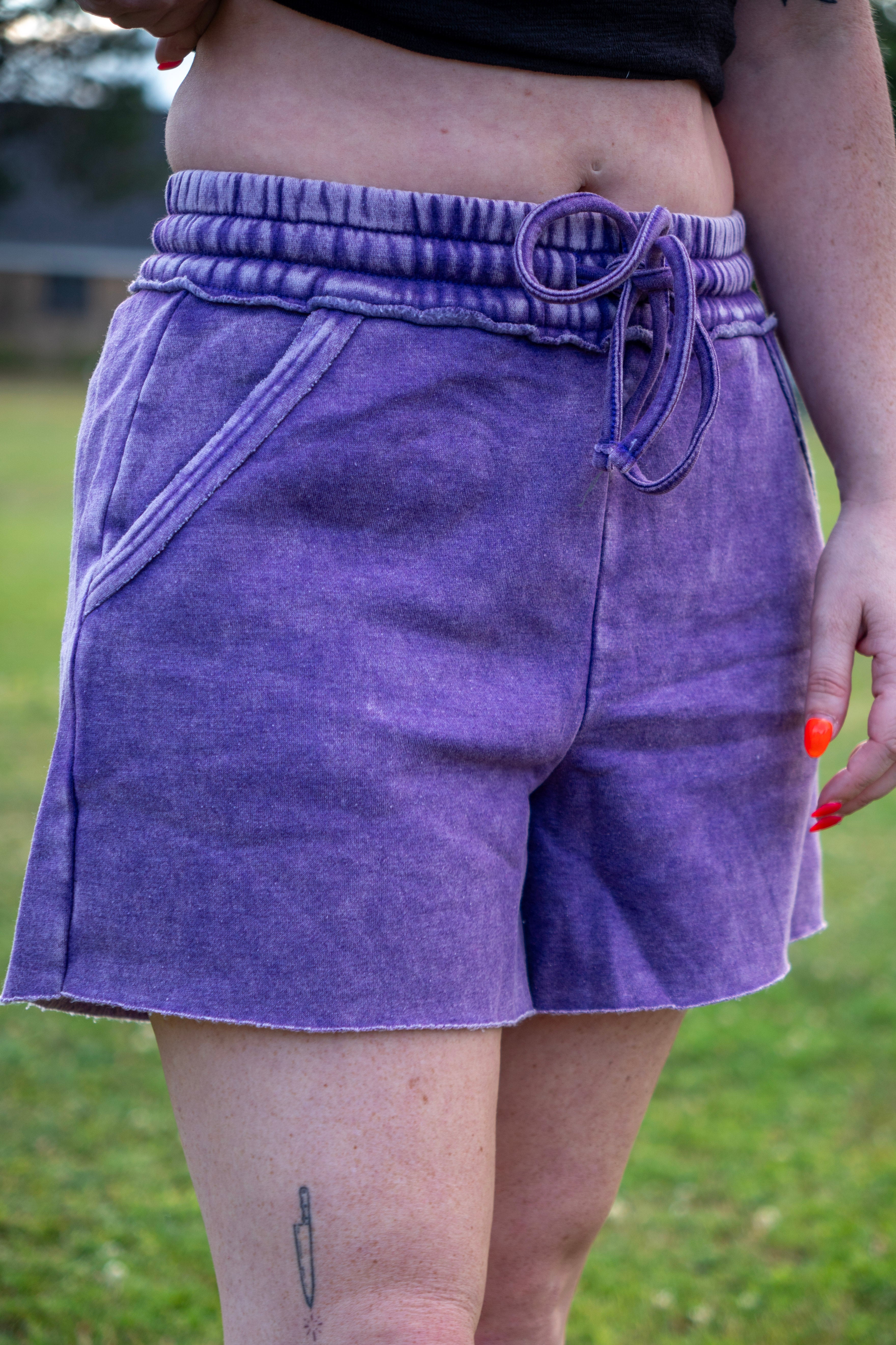Acid wash fleece drawstring shorts with pockets